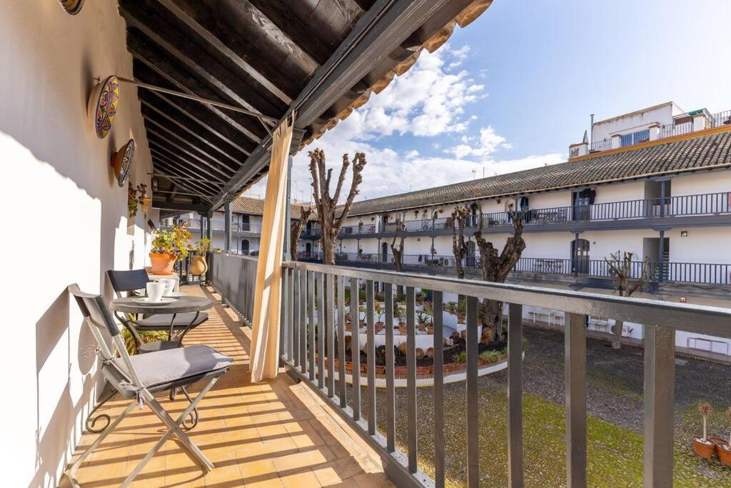 Corral Central Oasis Севиля Екстериор снимка